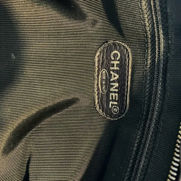 Chanel lamb skin purse - Picture 5 of 16